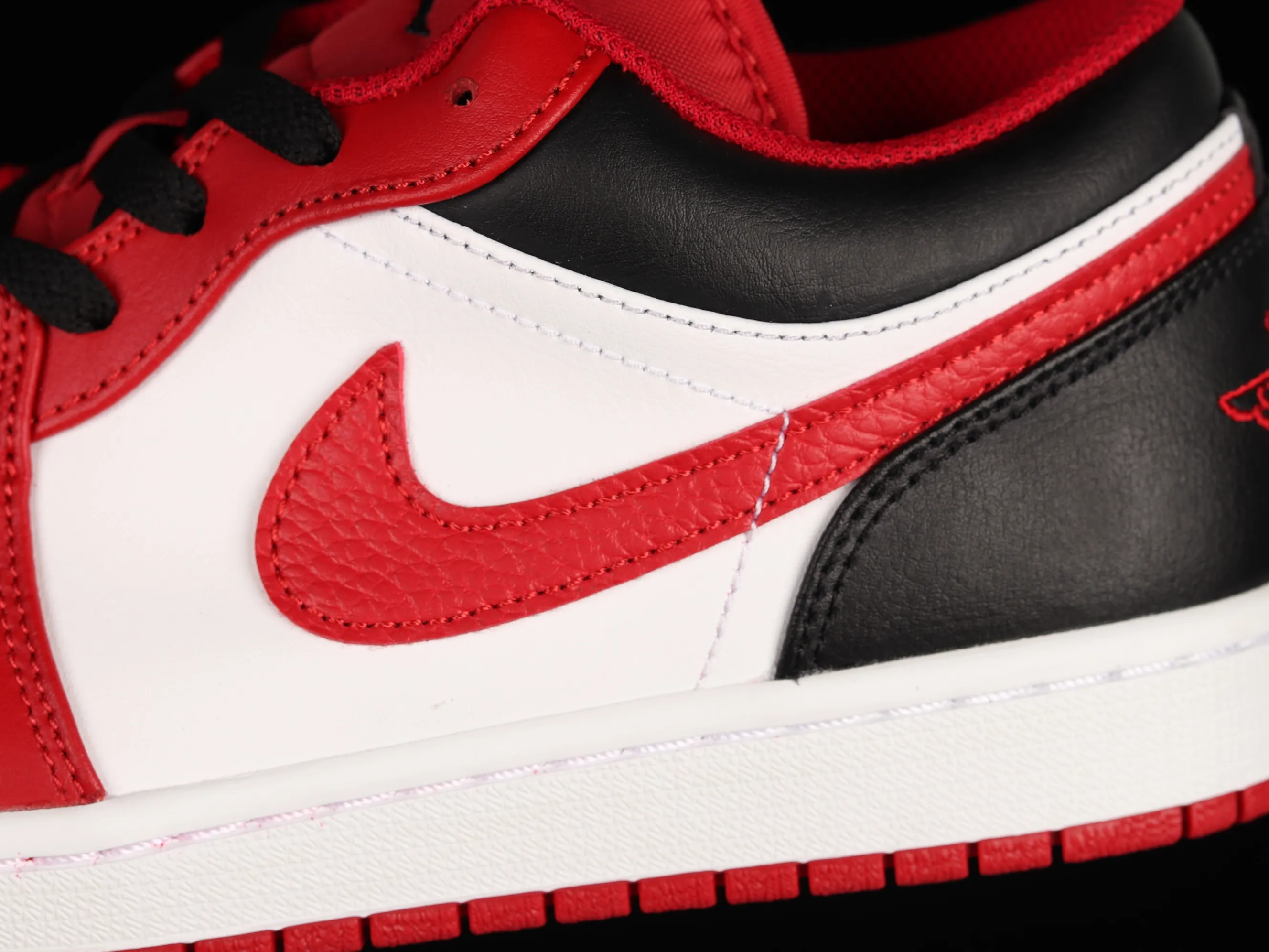 All categories Air Jordan Jordan series basketball shoes Air Jordan 1 Low G version pure original Air Jordan 1 Low AJ1 Joe 1 red white black sports culture basketball shoes 553558-163